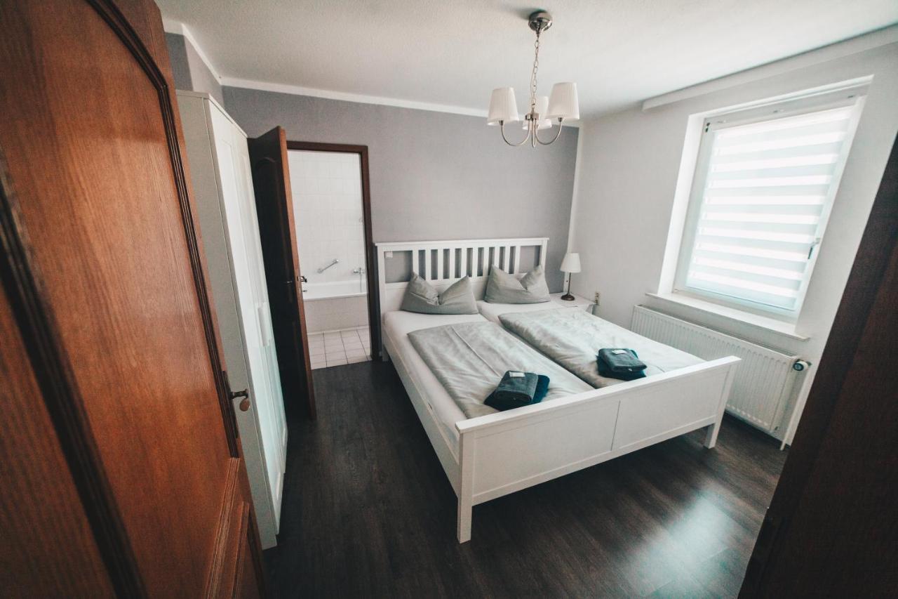 Hotel Und Pension Al Dente Nunchritz Екстер'єр фото