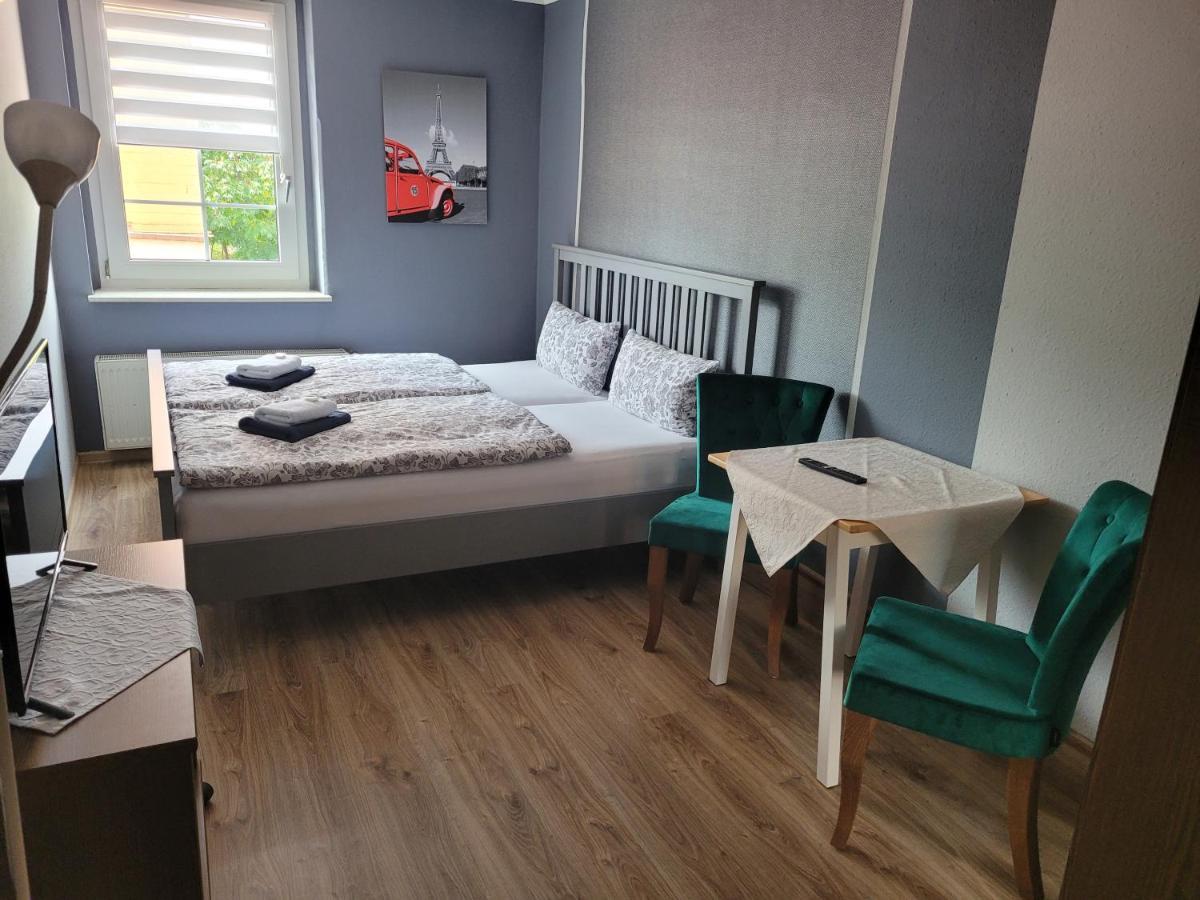 Hotel Und Pension Al Dente Nunchritz Екстер'єр фото
